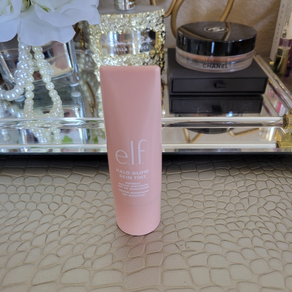 ELF Halo Glow Skin Tint - 4 Light Neutral